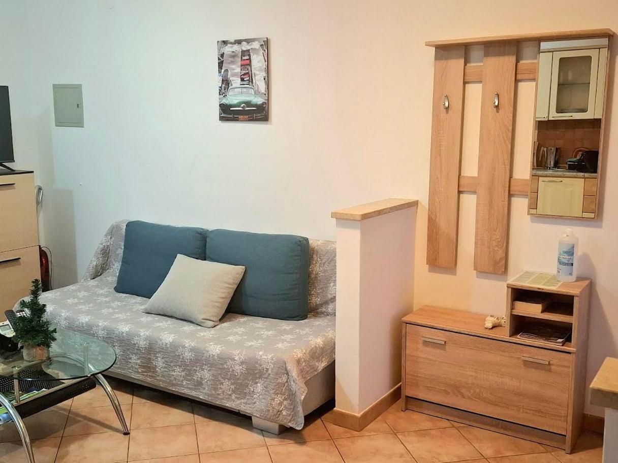 Apartmani Delas Pjescana Uvala Exterior foto